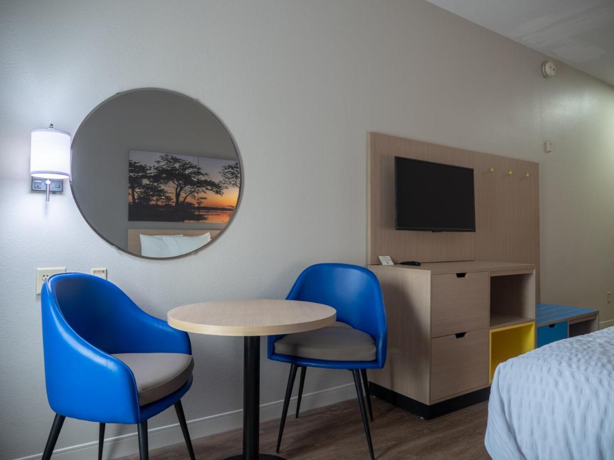 Days Inn & Suites By Wyndham Savannah North I-95 Port Wentworth Εξωτερικό φωτογραφία