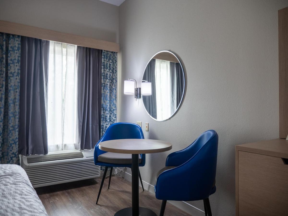 Days Inn & Suites By Wyndham Savannah North I-95 Port Wentworth Εξωτερικό φωτογραφία