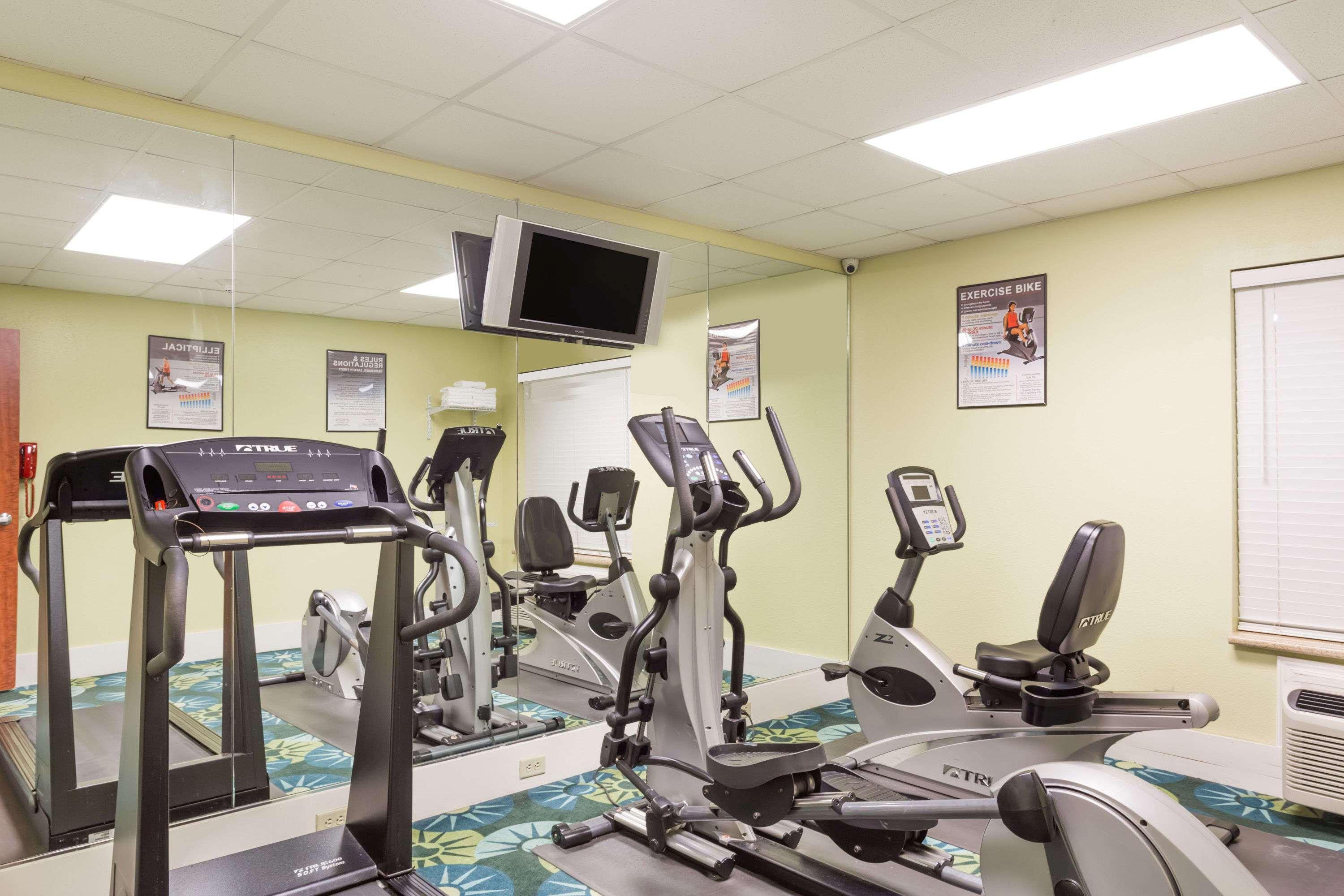 Days Inn & Suites By Wyndham Savannah North I-95 Port Wentworth Εξωτερικό φωτογραφία