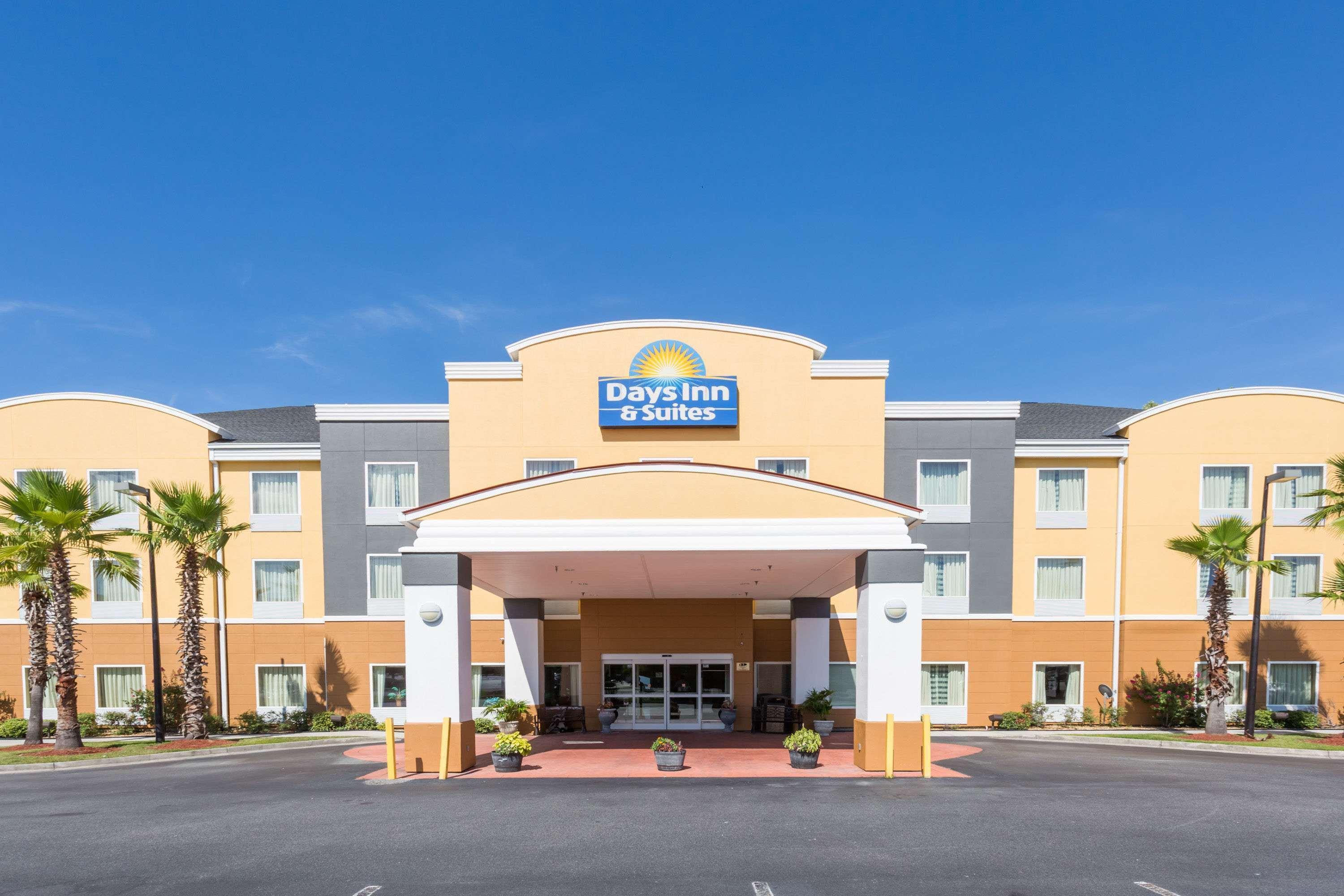Days Inn & Suites By Wyndham Savannah North I-95 Port Wentworth Εξωτερικό φωτογραφία